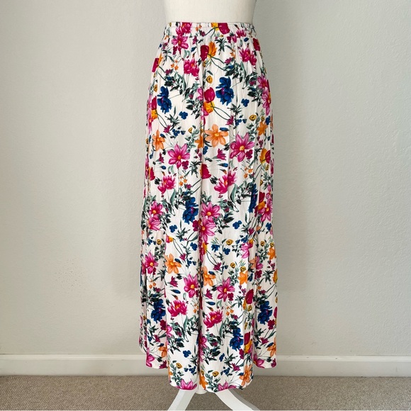 ROBERT LOUIS WHITE FLORAL TIERED MAXI SKIRT - Picture 4 of 8